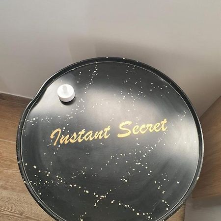 Instant Secret Bed and Breakfast Pourrieres Eksteriør billede